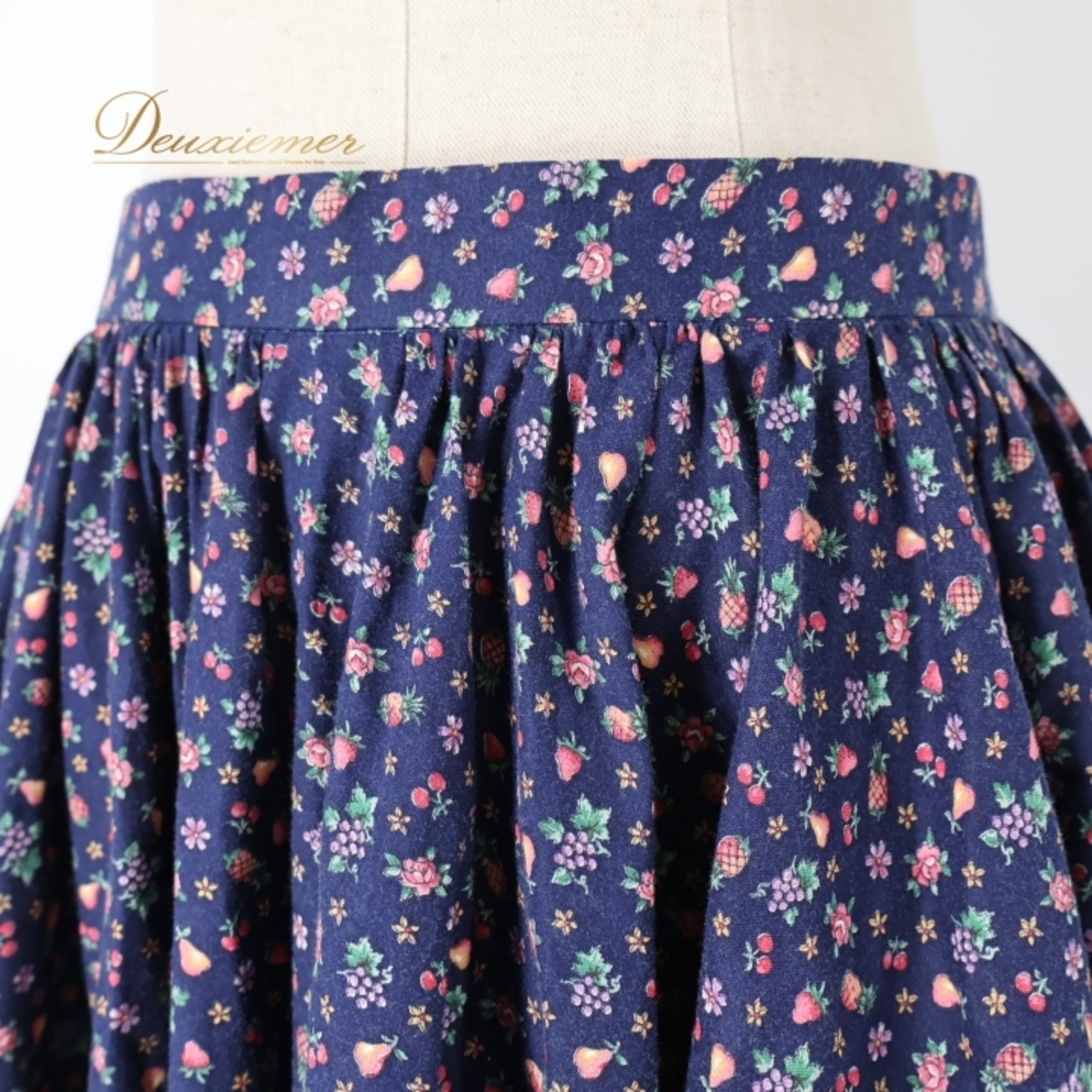 フォークダンス 衣装 スカート ネイビー系 レース チロリアン チロルスカート 紺 赤 黄 紫 白 フルーツ柄 花柄 ぶどう パイナップル いちご さくらんぼ ふんわり ボリューム カントリー レッド系 イエロー系 パープル系 ホワイト系