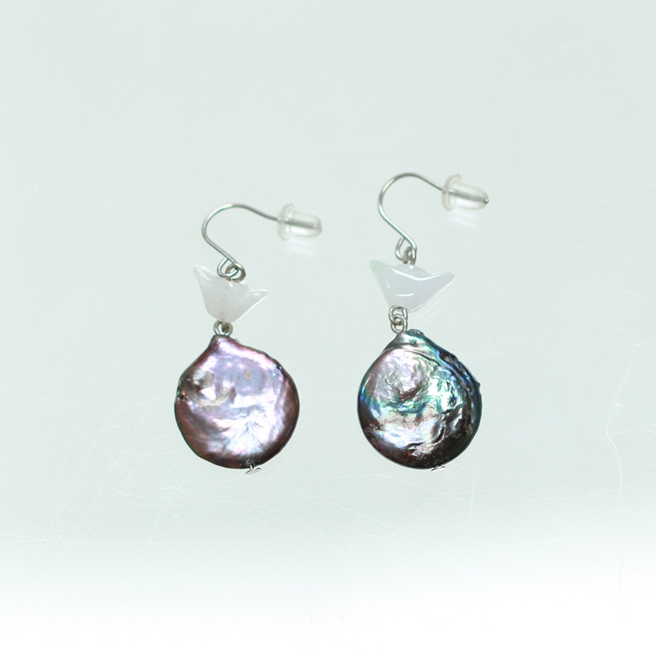 銀子翡翠をモダンなデザインで楽しんで！！ 銀子翡翠 淡水パール(青) ピアスorイヤリング A貨翡翠  jd_mm1105