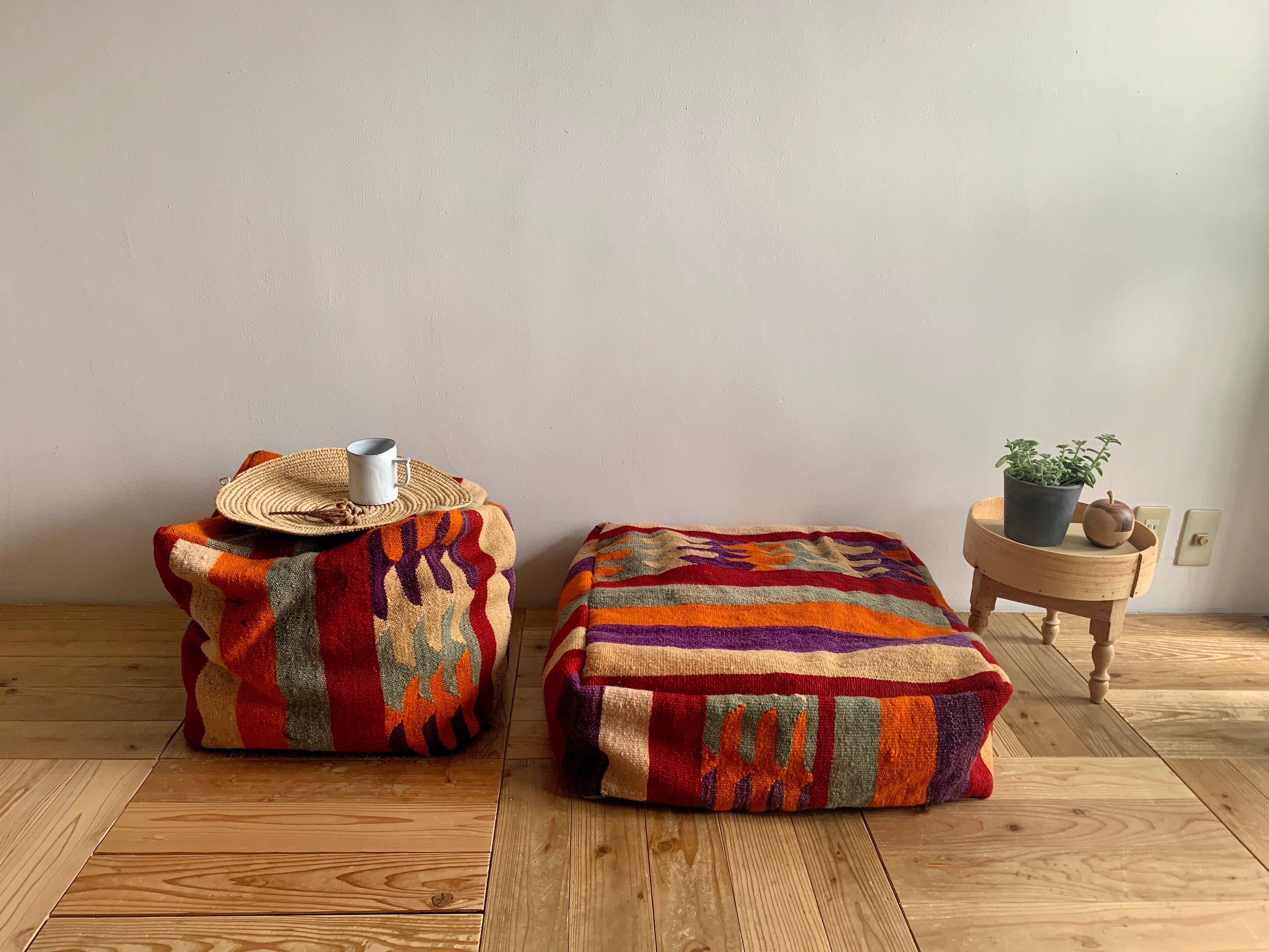 オールドラグをリメイクしたプフ | モロッコの暮らしと手しごと