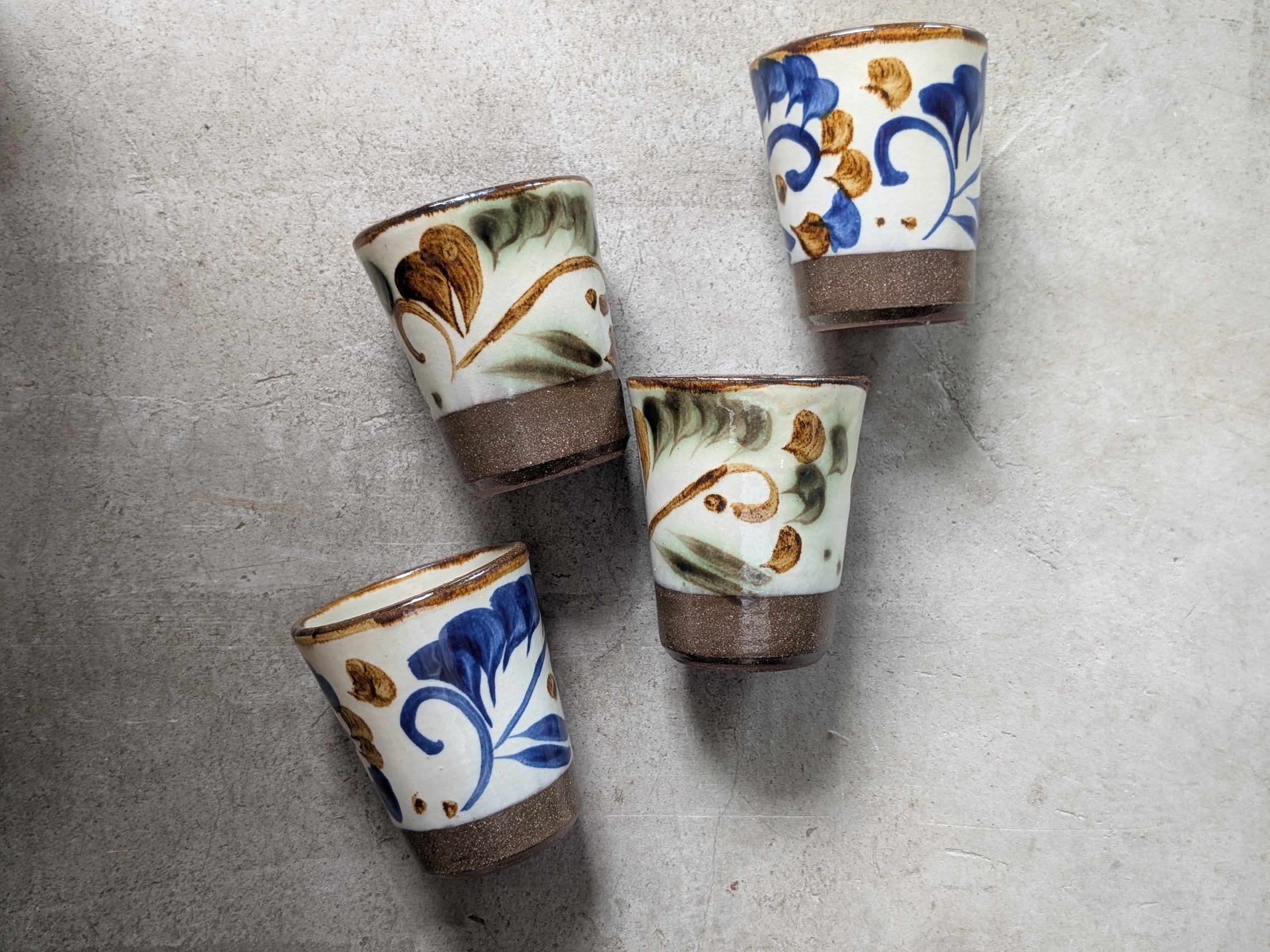 やちむん フリーカップ（染付唐草・コバルト） | やちむん工房 與那嶺