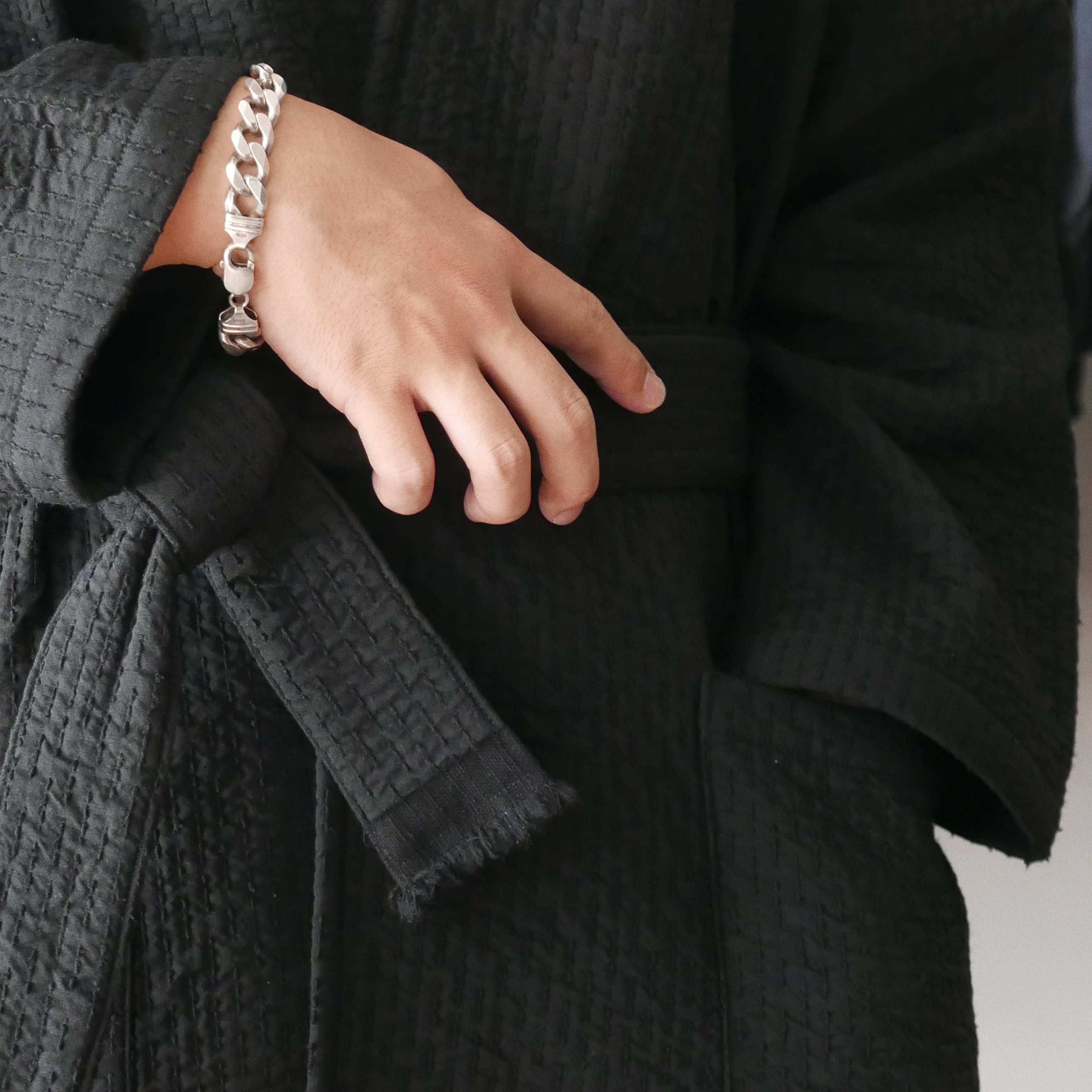 【美品】MITTAN 中わた刺し子織バッグ 灰 MITTAN / 中わた刺し子織バッグ 灰 ZR-16 – PINT_MN