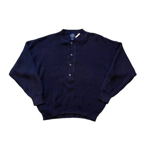 00s GAP button design knit