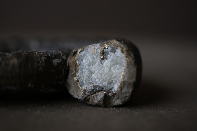イギリス産黄鉄鉱化アンモナイト  Pyritized Ammonite 2077