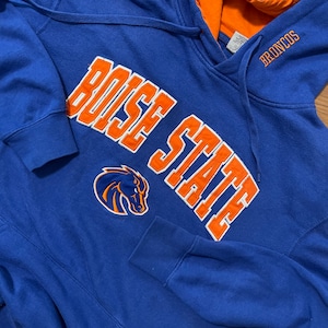 【STADIUM ATHLETICS】カレッジ スウェット パーカー フーディ 刺繍ロゴ ボイシ州立大学 Boise State Broncos football M US古着