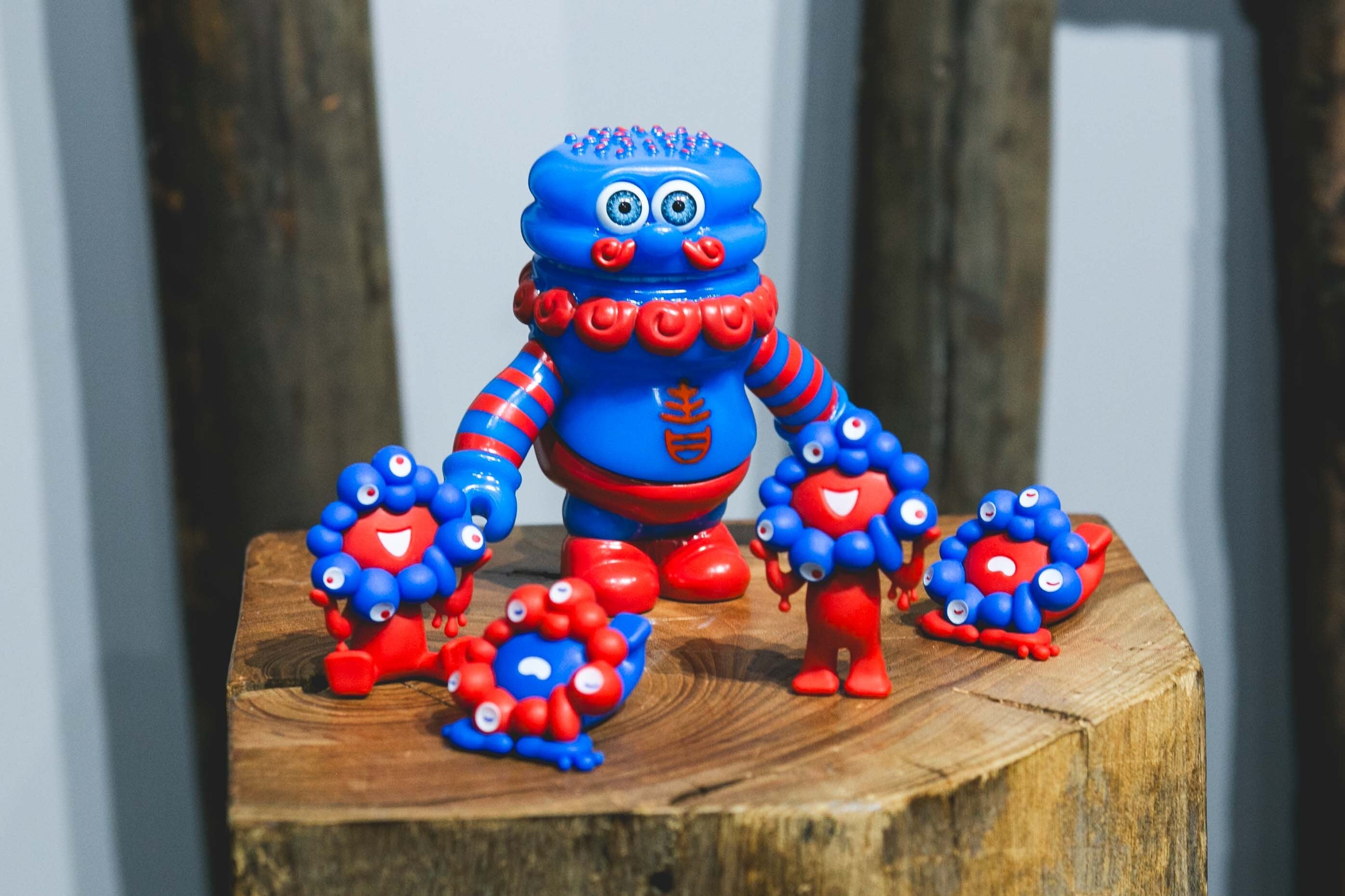 BURGERMAN 青坊主 別注【ミャクミャク風 2025年カラーリング】バーガーマン ソフビ