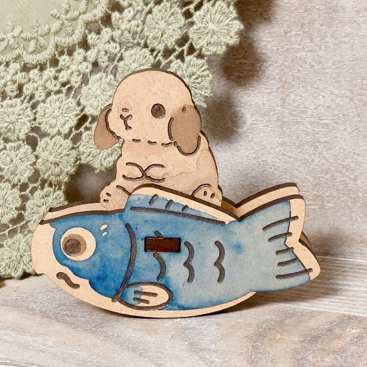 ゆらゆらする置物　たれみみさんと鯉のぼり