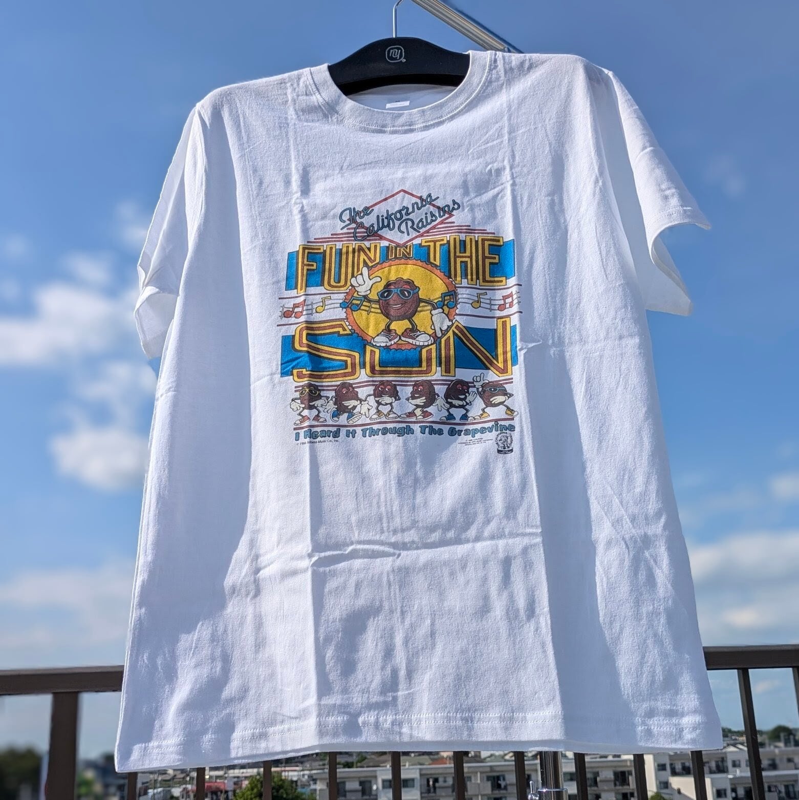 ♧【 California Raisins( カリフォルニアレーズン )】『 FUN IN THE SUN』/ Tシャツ〚アメリカン雑貨 アメトイ〛