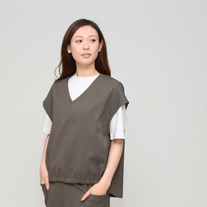 【洗練のレイヤード】  麻調合繊・ドロストVネックベスト - LEQ-2626 チャコール ‐