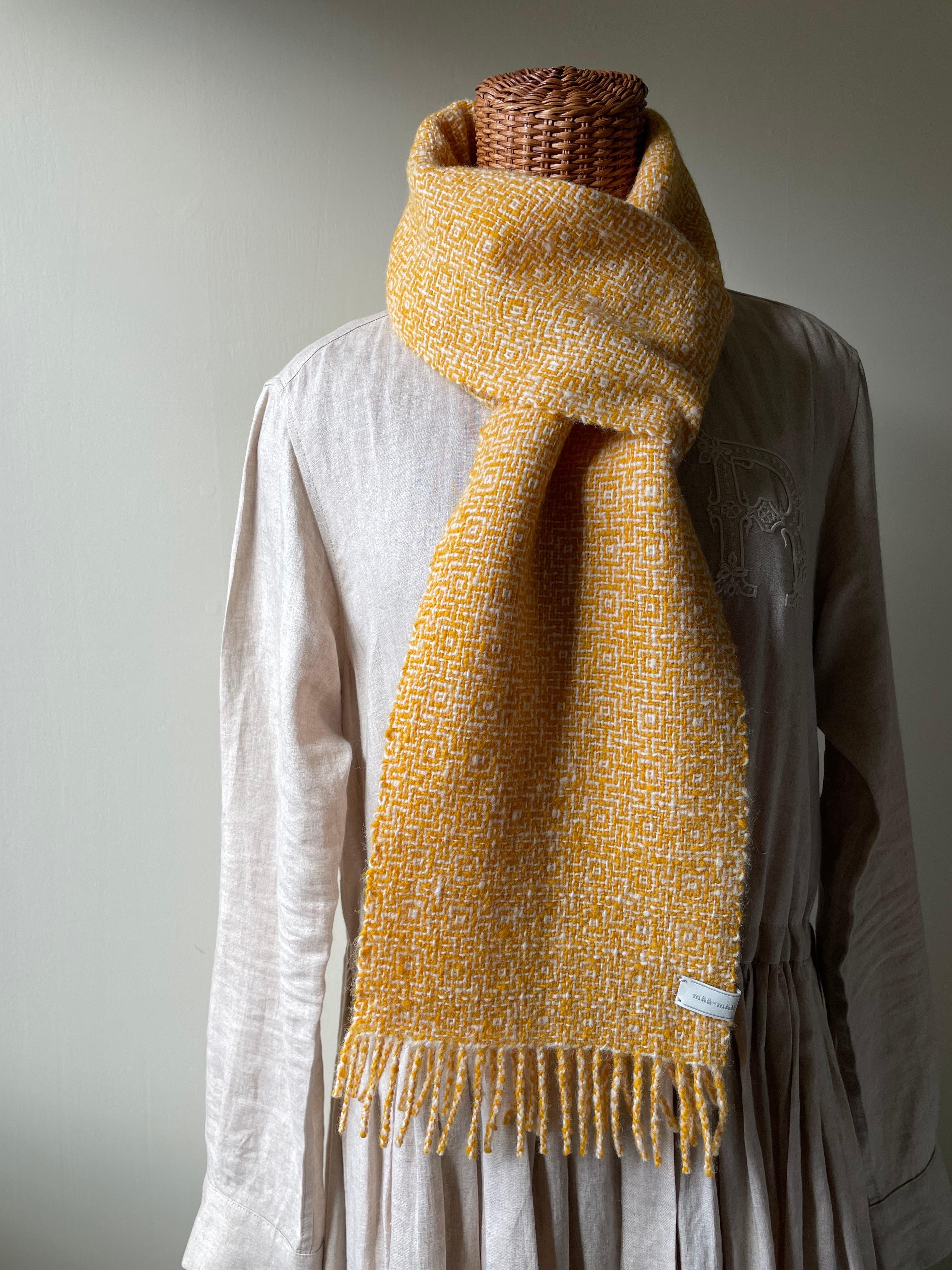 ホームスパンマフラー 黄色 北欧柄