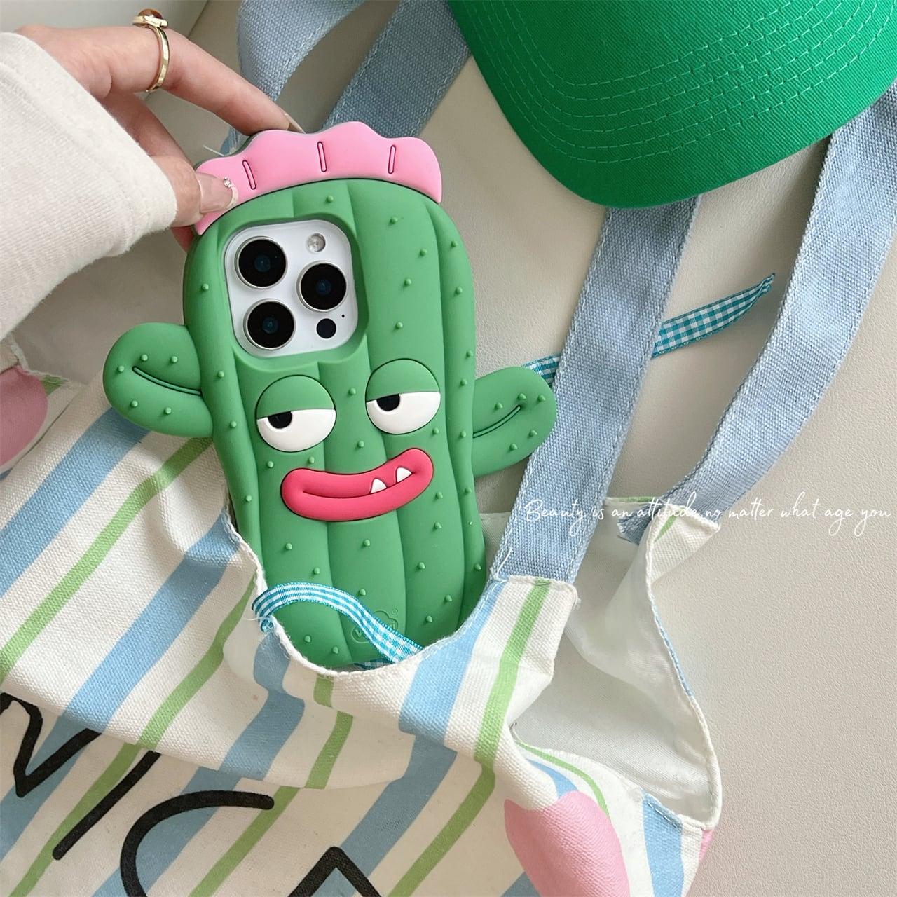 かわいい サボテン iPhone 18 17 16 15 14 13 ケース シリコン 耐衝撃