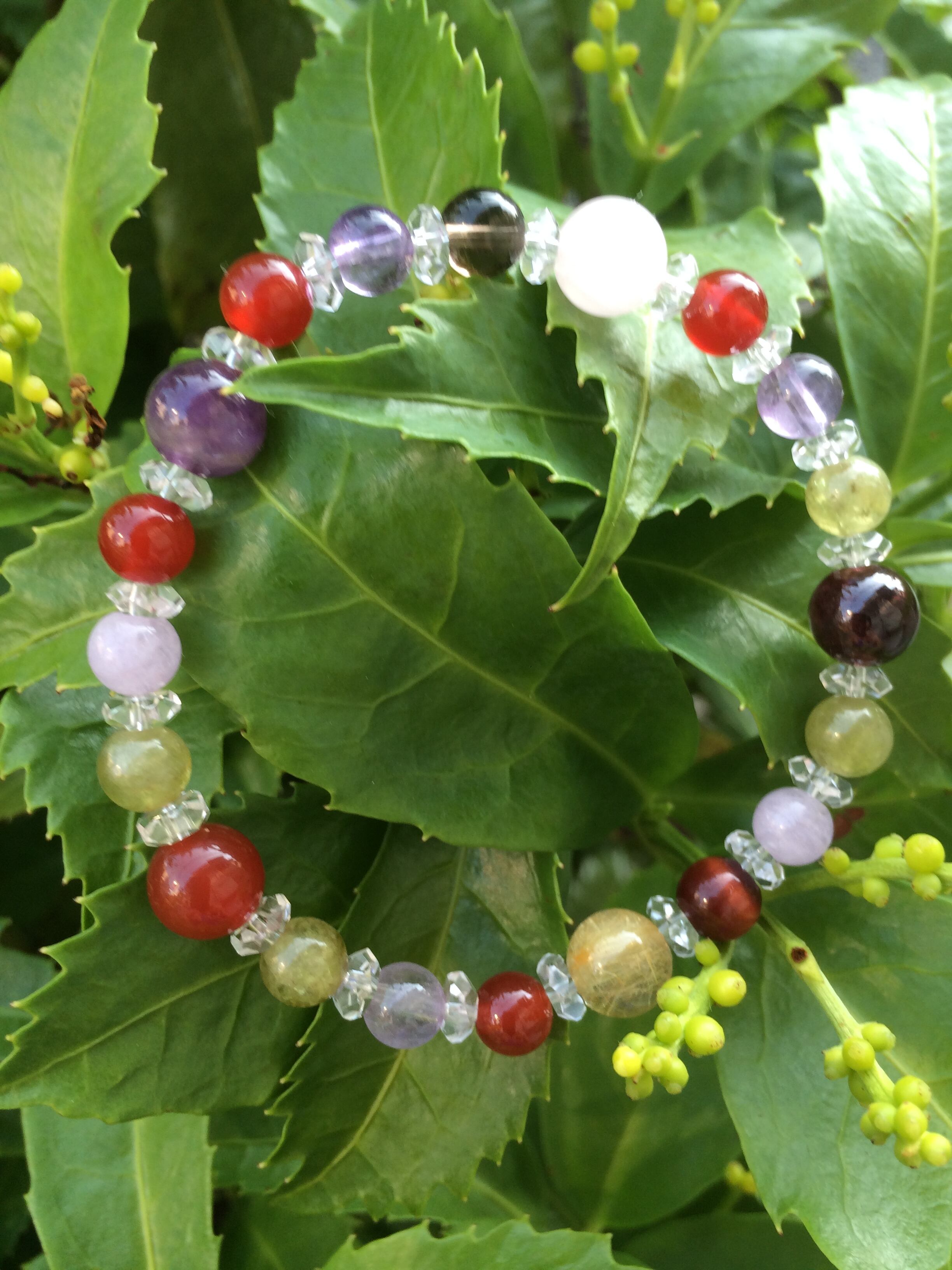 Pele ペレ gemstone bracelet