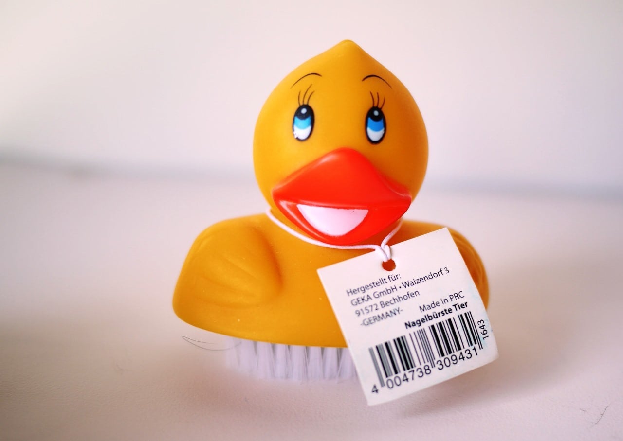 ドイツ アヒルのブラシ ネイルブラシ müller ラバーダック