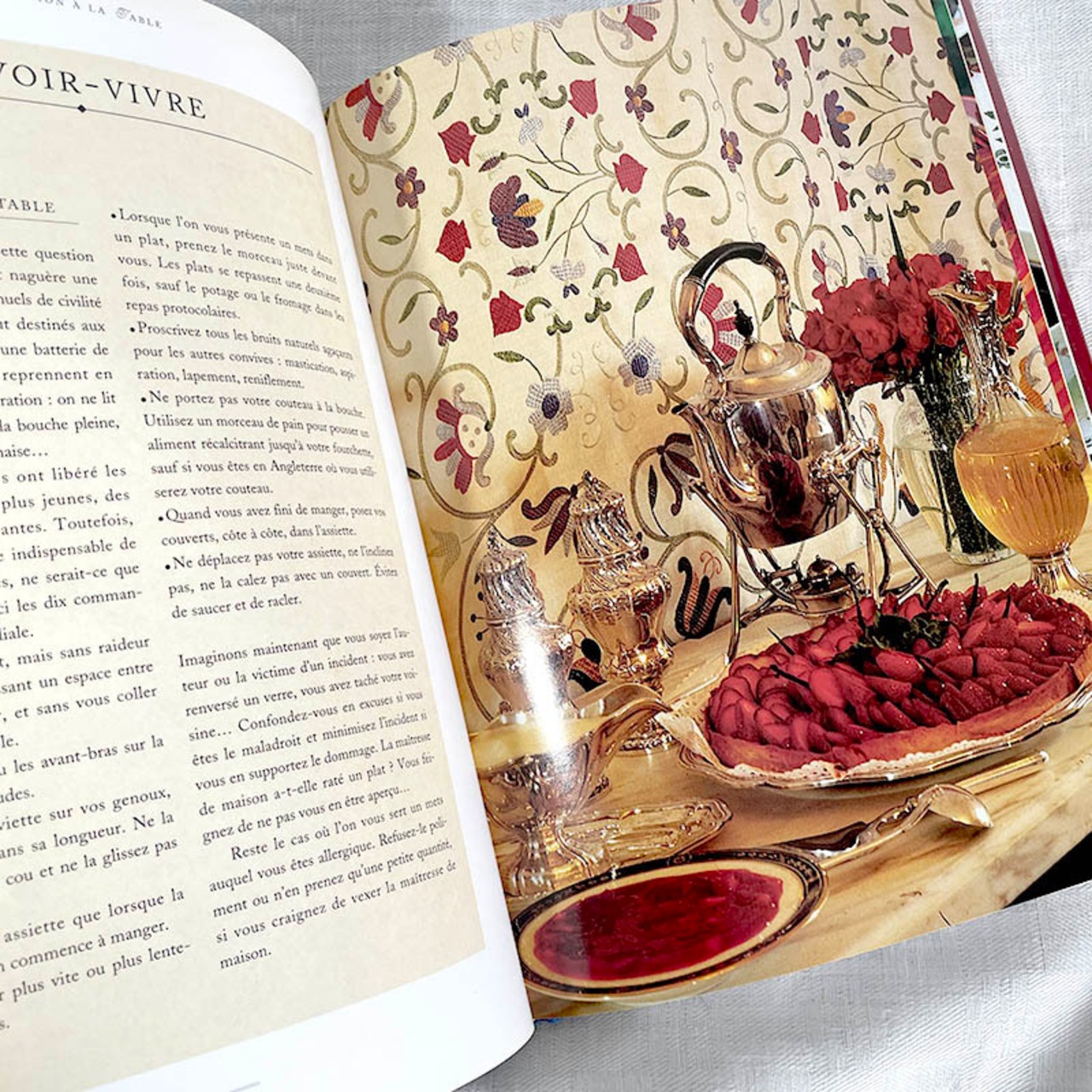 フランス古本　Invitation a la Table 　フランスのテーブルセッティング　 12psdi15