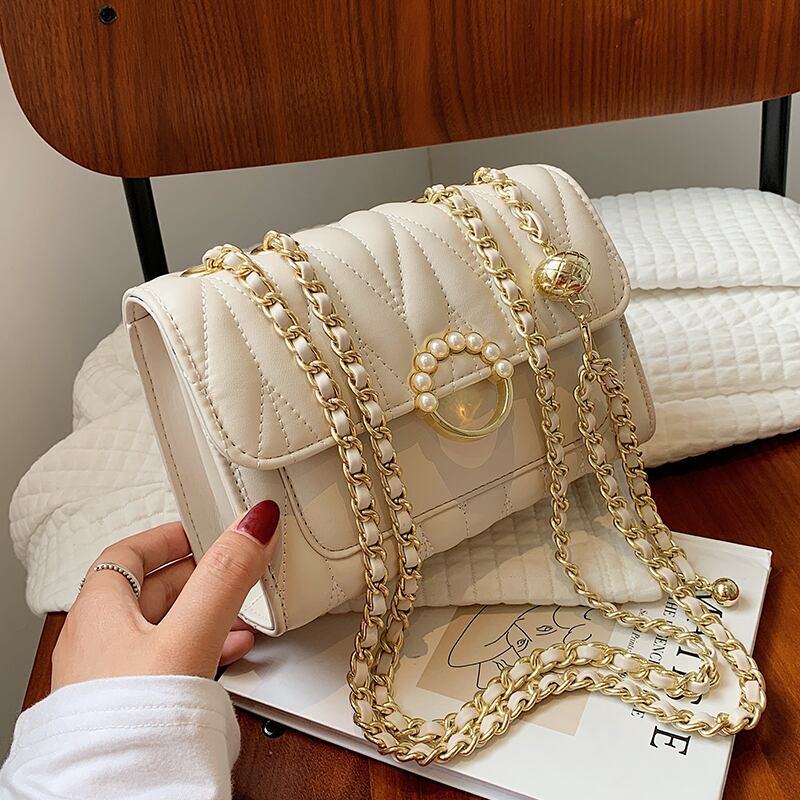 サマーチェーン ワンショルダーレッド 夏物 スクウェア メッセンジャーバッグ Tiancai_Wing_Bag73893386414