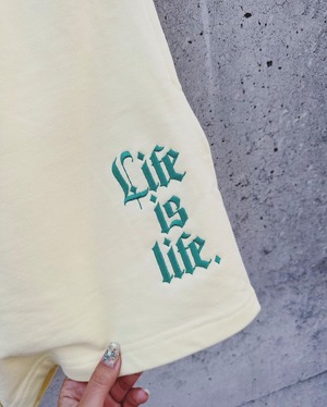 LIFE is lifeエンブロイダリーTシャツ セットアップ可(上)¥7900+tax(¥8690)