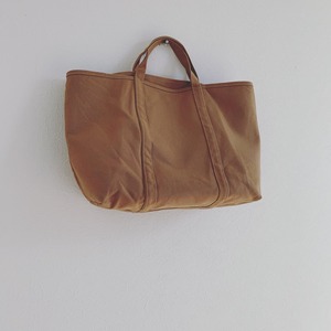 BASIC TOTE ( M )