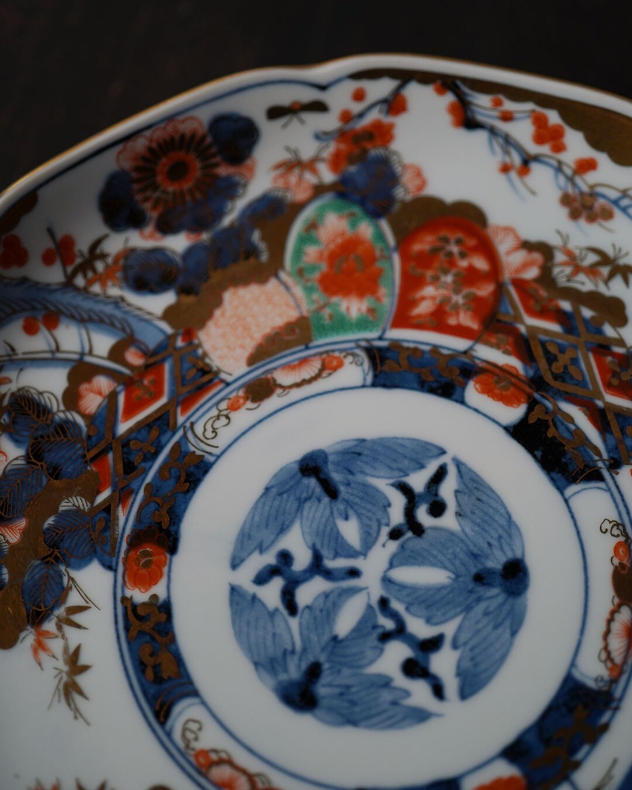 中皿　龍峯窯　古伊万里様式　染錦金彩四君子文　８枚揃