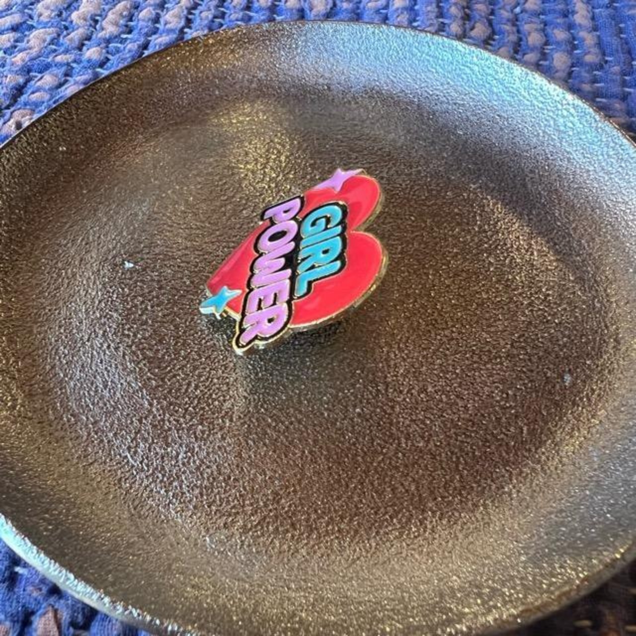 TOPANGA Jewelry　pin brooch　Neon Heart Girl Power　ピンブローチ　ネオンハートガールパワー　プレゼント　ギフト　