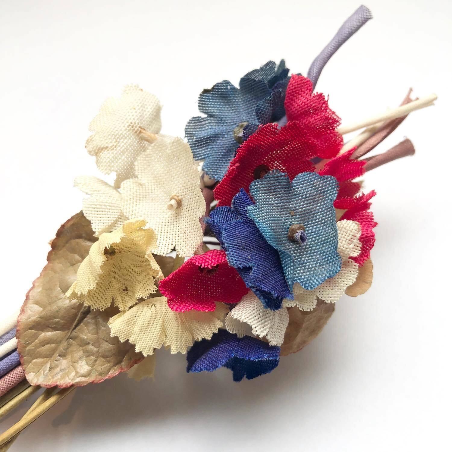カラフル花いっぱいのヴィンテージ花束 | Dua-アクセサリーパーツショップ
