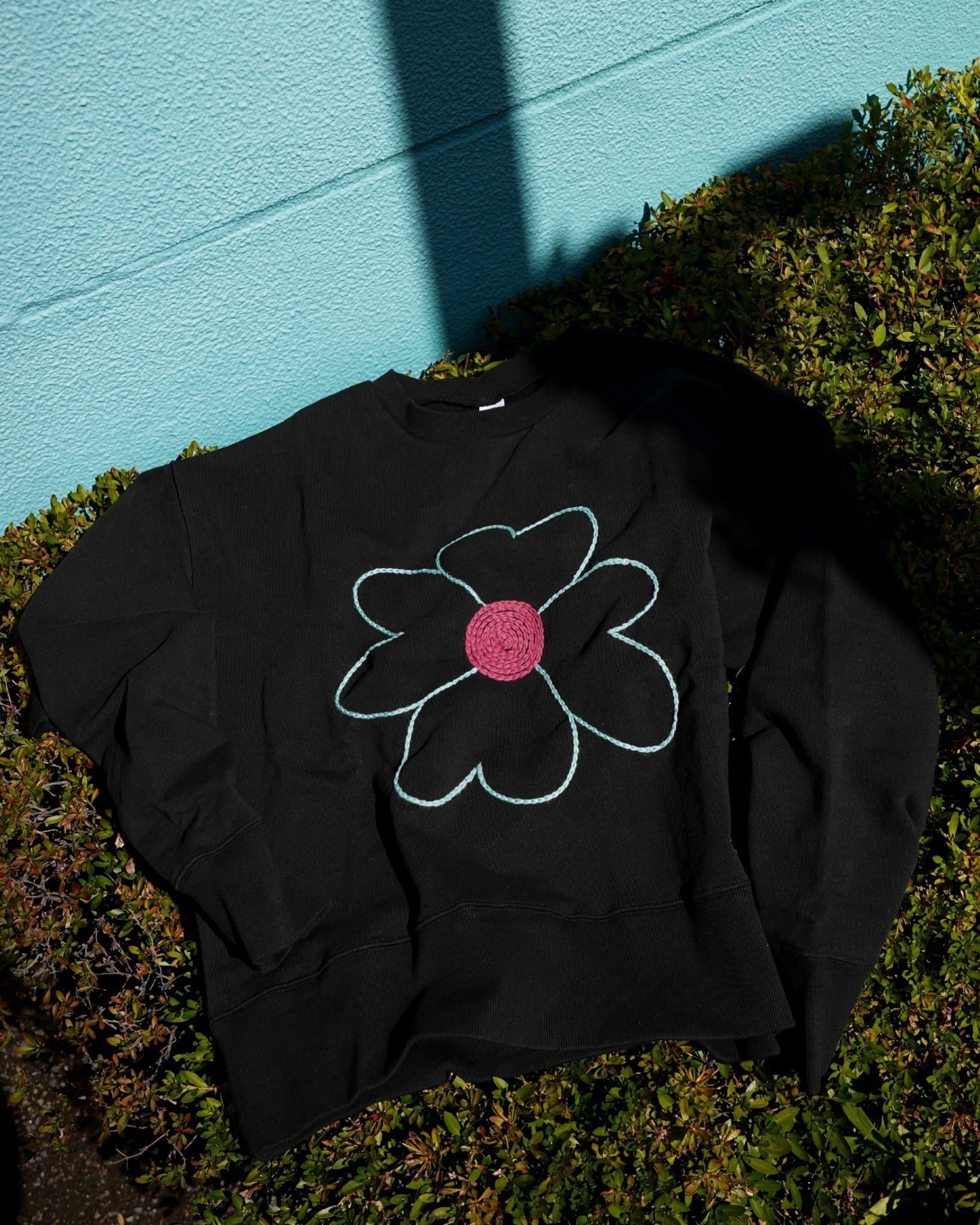 HAND with “FLOWER LOVE” FLOWER CC KNIT <black>ChahCha 