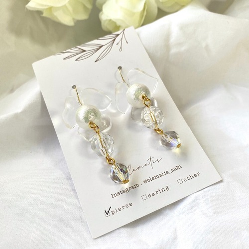 ◇C-1 クリアフラワーピアス