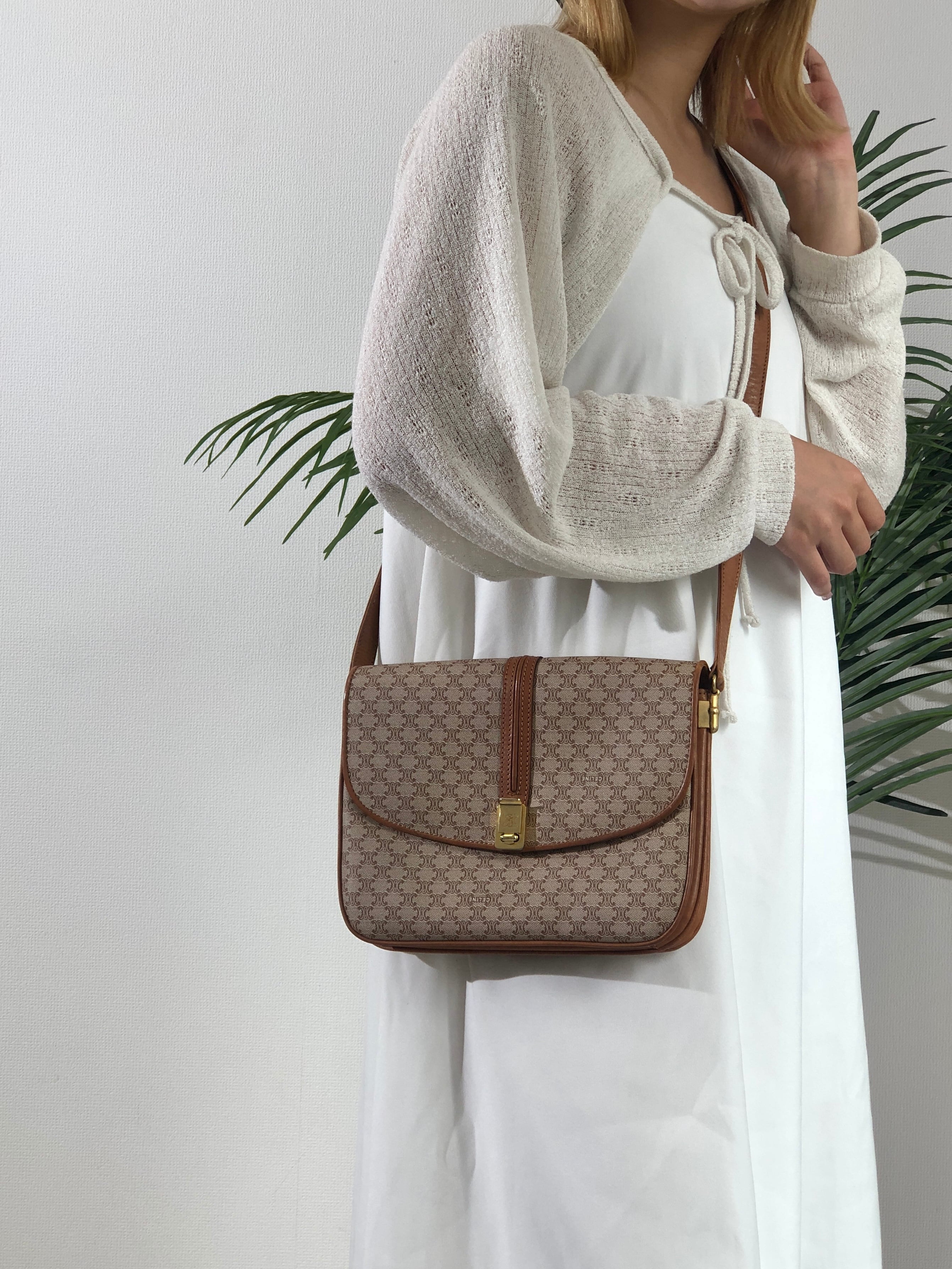 セリーヌ マカダム PVC×レザー ショルダーバッグ CELINE セリーヌ マカダム PVC×レザー ショルダーバッグ ベージュ