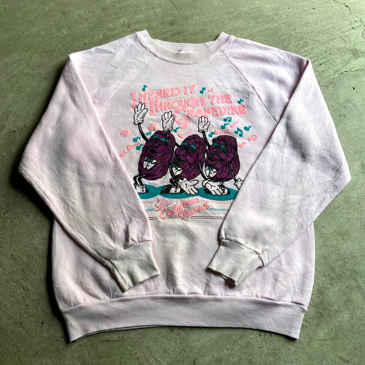 80年代 Usa製 カルフォルニアレーズン キャラクタープリントスウェット トレーナー メンズl レディース 古着 The California Raisins 80s ヴィンテージ ピンク キャラクター スウェット Al2110 Cave 古着屋 公式 古着通販サイト 30 Off Sale開催中