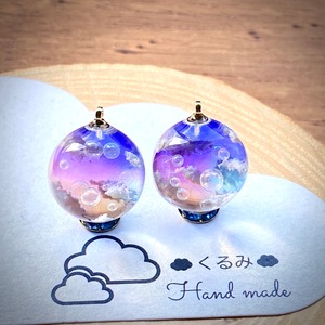 レジンピアス イヤリング 夕暮れ空とシャボン玉 まん丸 15mm