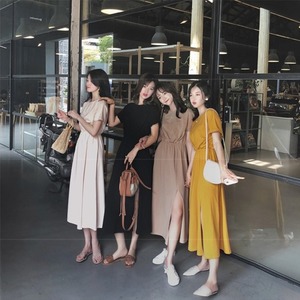 ワンピース レディース 送料無料 4色展開 フレアワンピース ロングワンピース ミモレワンピース 丸首 ラウンドネック 半袖 ハイウエスト ウエストマーク スリット 体型カバー 脚長 細見え 華奢見え スタイルアップ ロング丈 ミモレ丈 アプリコット イエロー ブラック カーキ フェミニン きれいめ 上品 エレガント 大人女子 大人可愛い こなれ感 おしゃれ お洒落 カジュアル シンプル シック モダン スタイリッシュ セクシー 洗練 春服 夏服 おでかけ デート 普段使い 重ね着 着回し 30代 20代