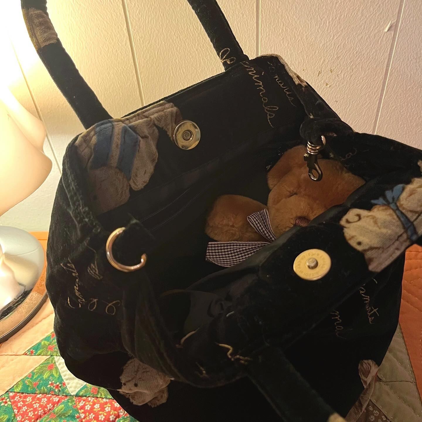 black bear velours circle bag