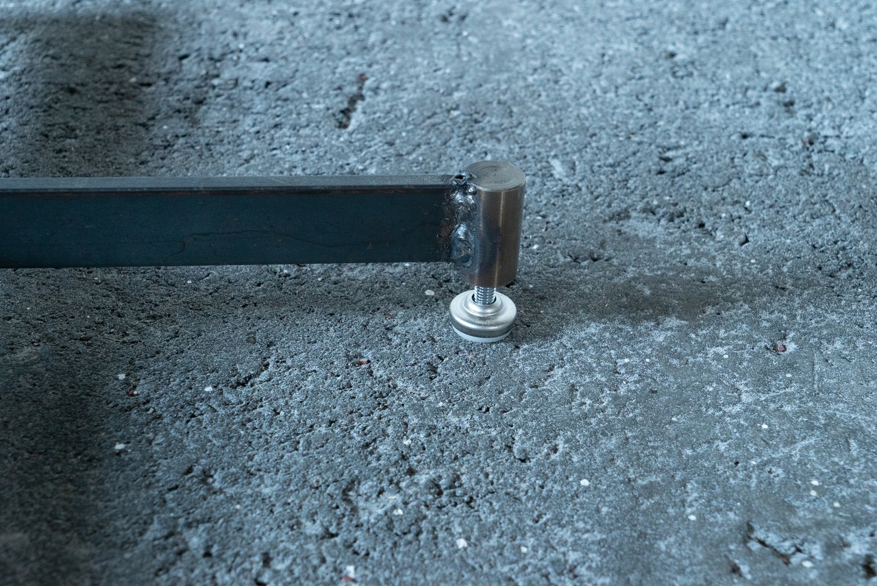 【お客様専用ページ キャスター仕様 】テーブル脚【CAFE TABLE LEGS/１本脚/H710mm】/金具のみ/送料無料(北海道・沖縄・離島除く)