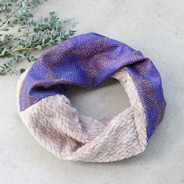 再販★カンタ刺繍シルクとエコファーのねじりスヌード【パープル】