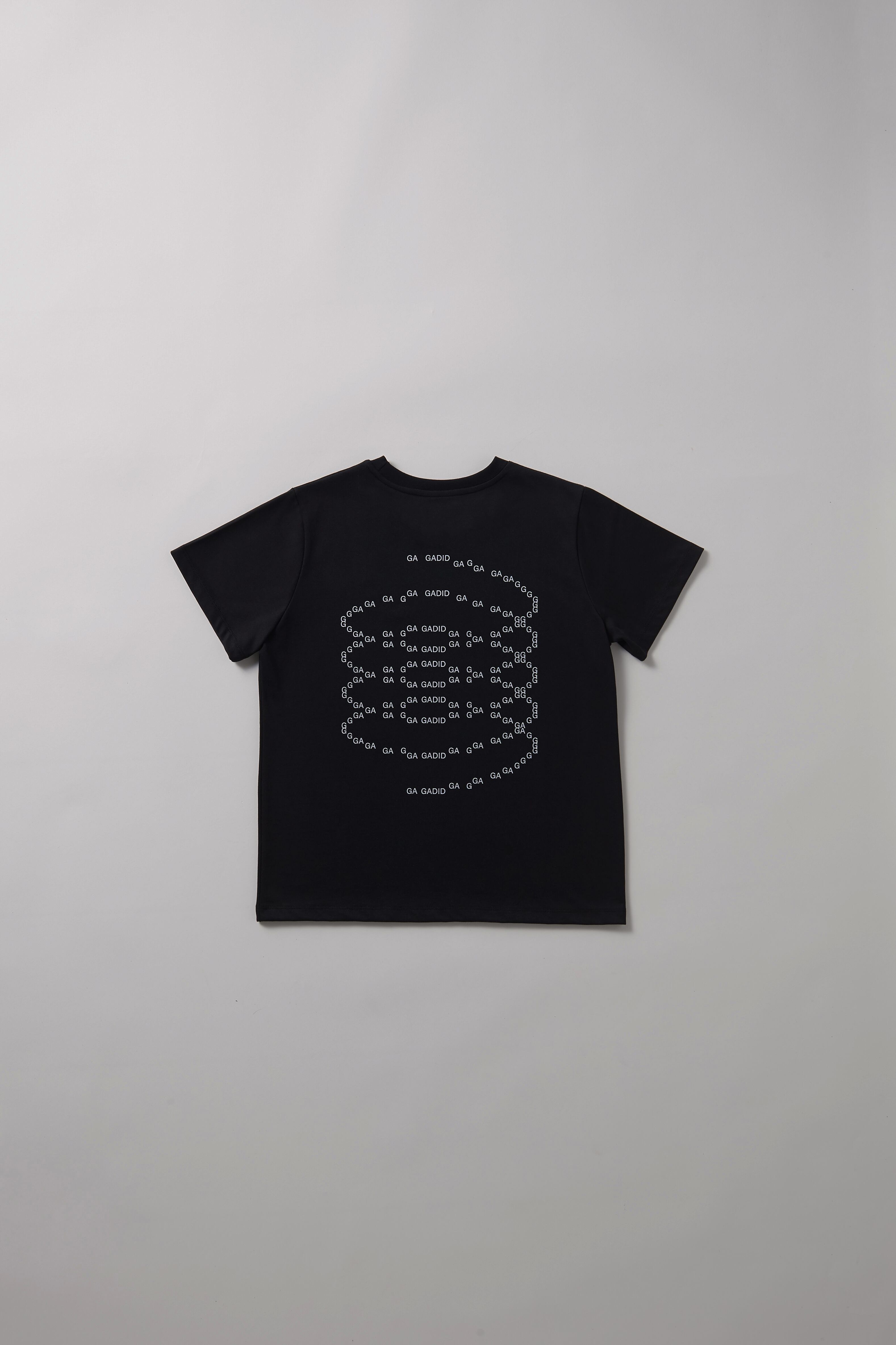 最大56%OFFクーポン GADID ANONIEM JAKE BLACK Tシャツ | www.drminal.com