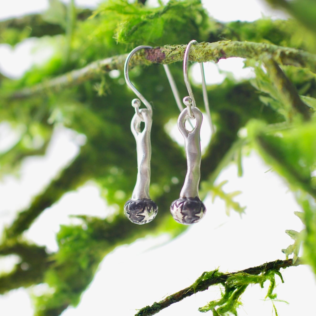ゆらりコロリピアス キララホコリピアス | sizleシズル--micro forest jewelry--