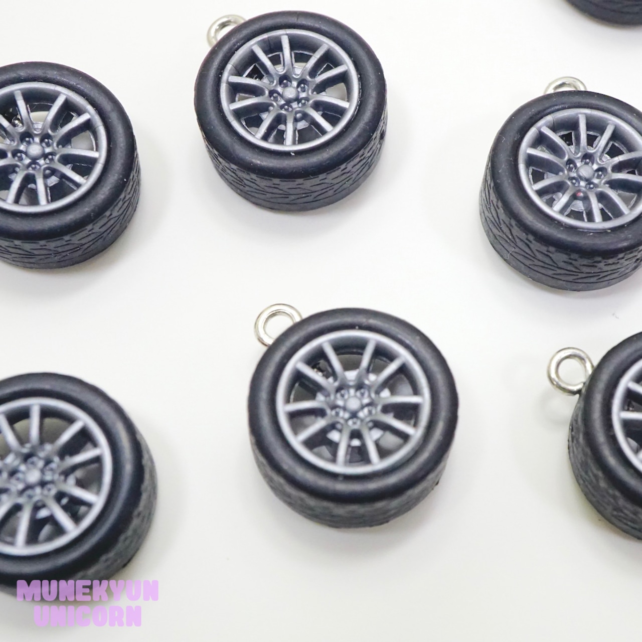 #D560【1個】車のタイヤ チャーム