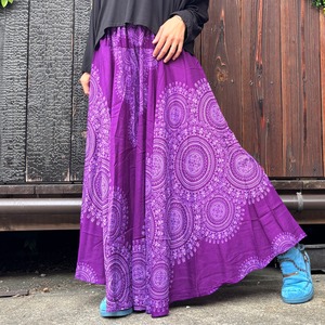 マンダラ柄たっぷりフレアーパンツ