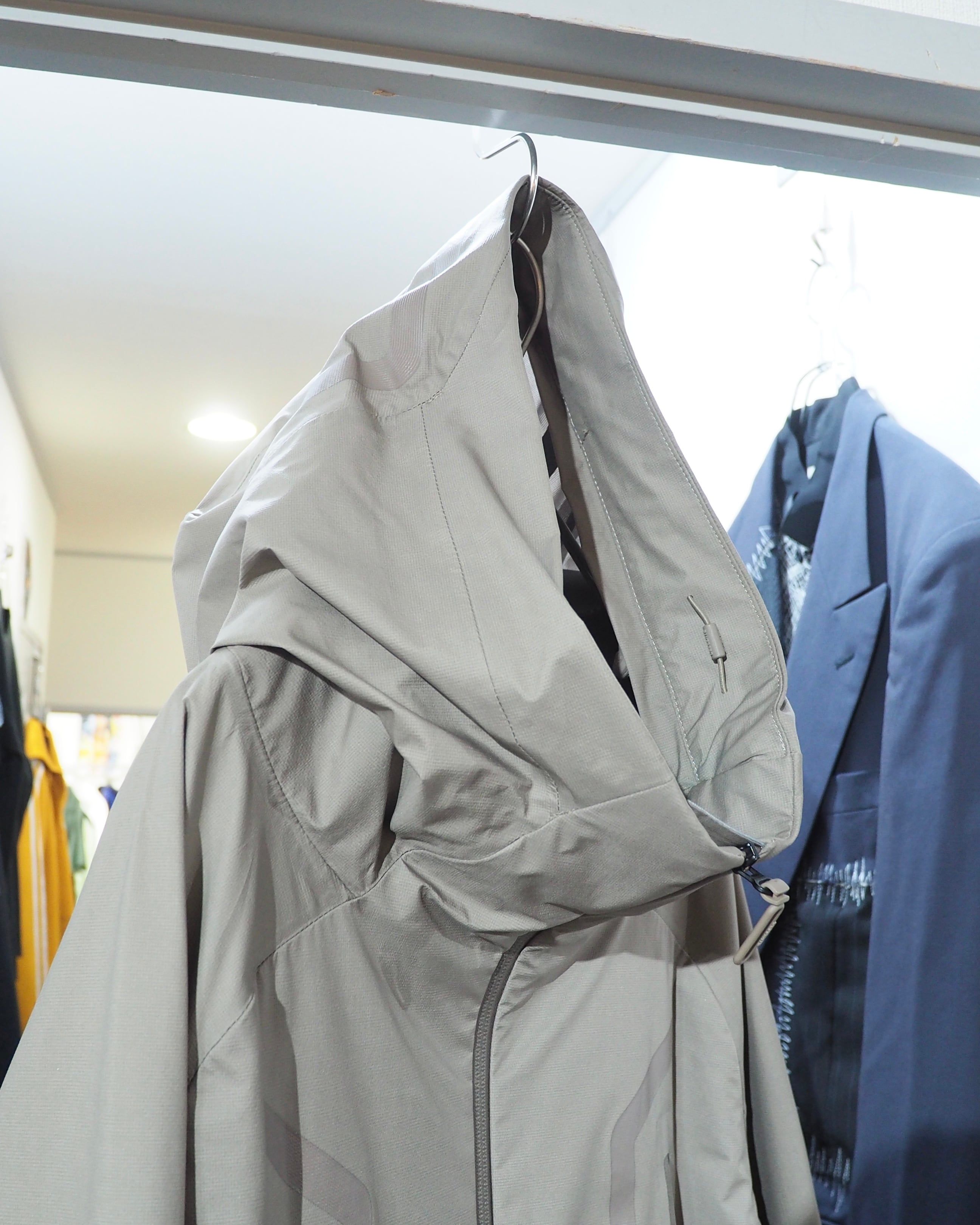 ” DESCENTE ALLTERRAIN ” ALL WEATHER COAT