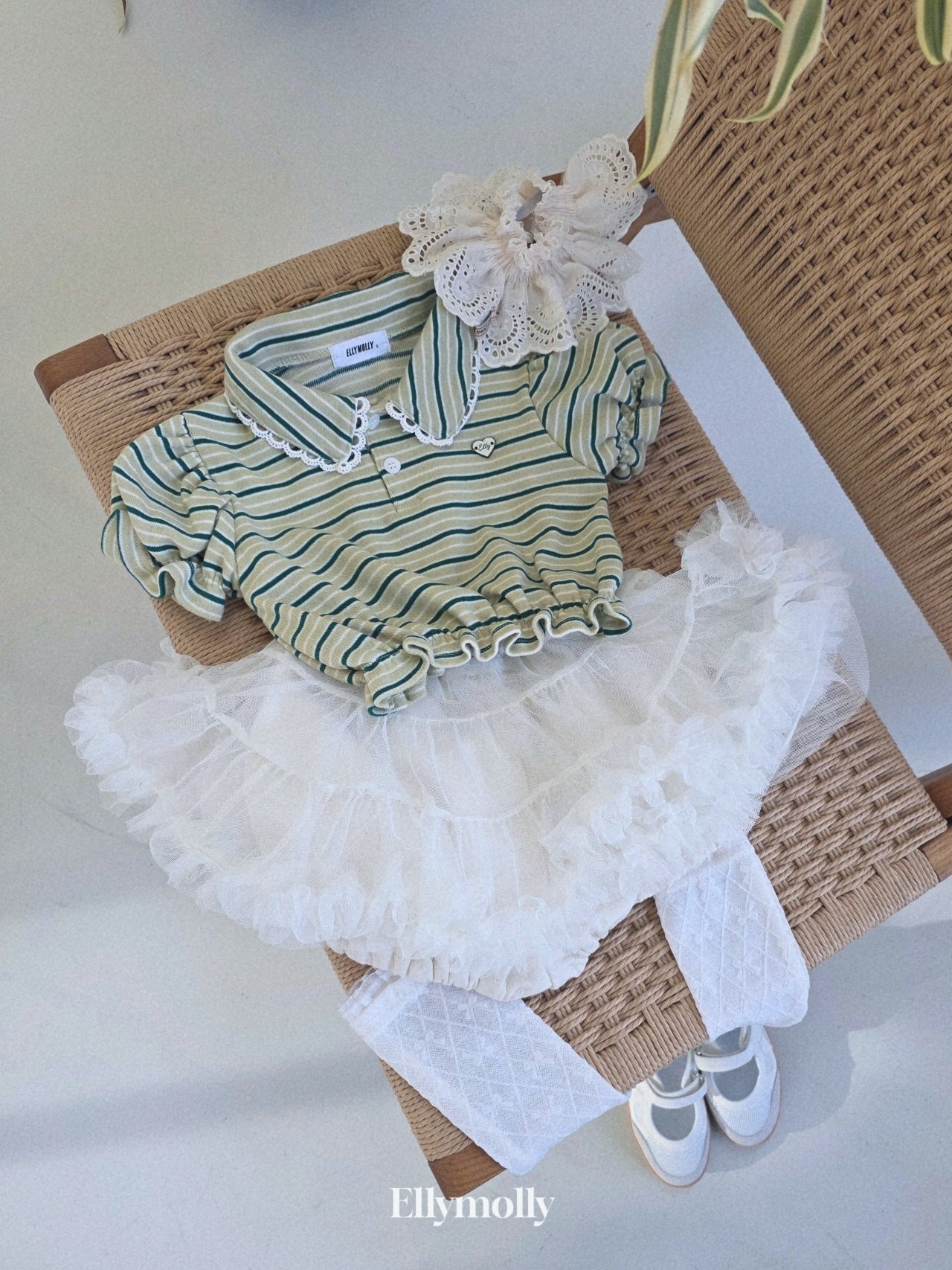[ELLYMOLLY] Curling Collar Frill Tee / [엘리몰리] 컬링카라프릴티