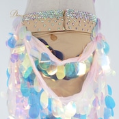 ベリーダンス オリエンタル 衣装 上下セット ブルー系 ポリーナ POLINA トップス スカート インナーパンツ ホログラム スパンコール キラキラ 華やか ダンス衣装 イベント ステージ 豪華 装飾 ホワイト系