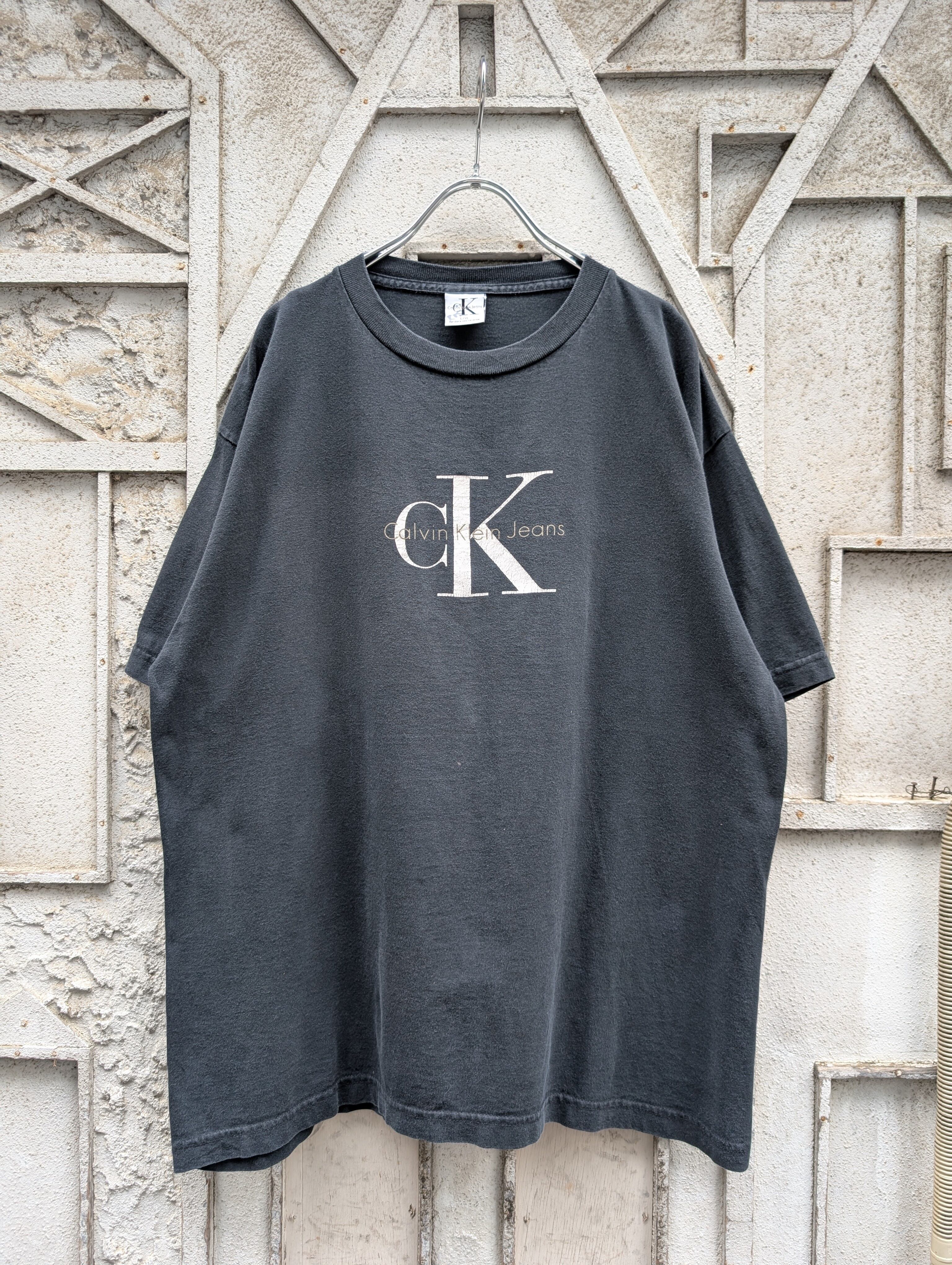 "CALVIN KLEIN" print tee