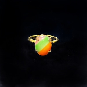 Blocked color oval ring: pink green orange