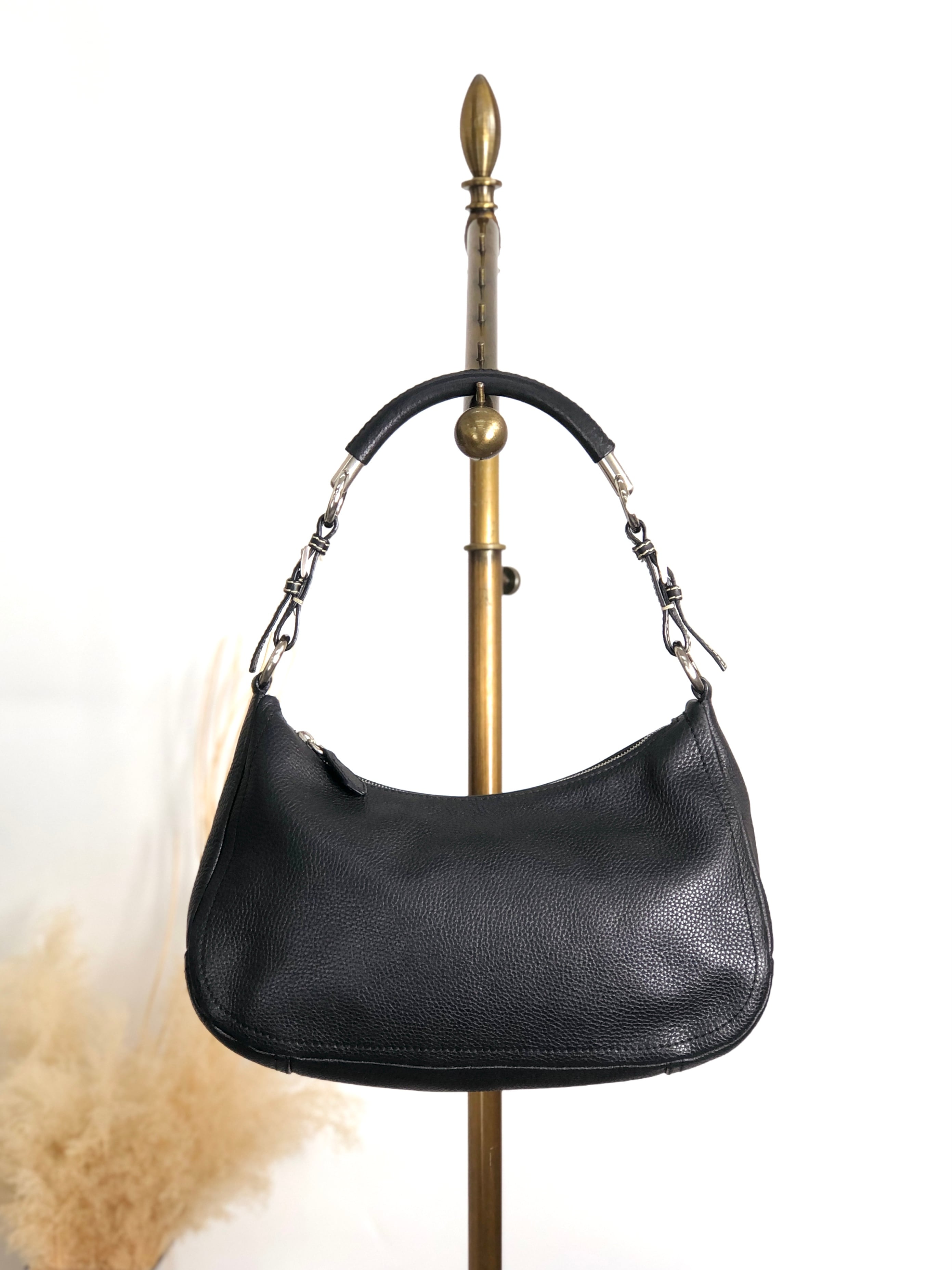 PRADA プラダ ショルダーバッグ ブラック トライアングルロゴ レザー ホーボーバッグ vintage ヴィンテージ オールド 5at4nv