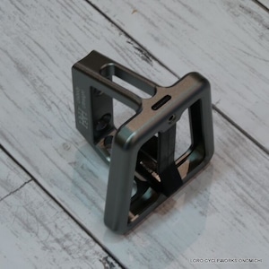 H&H One Piece Front Carrier Block