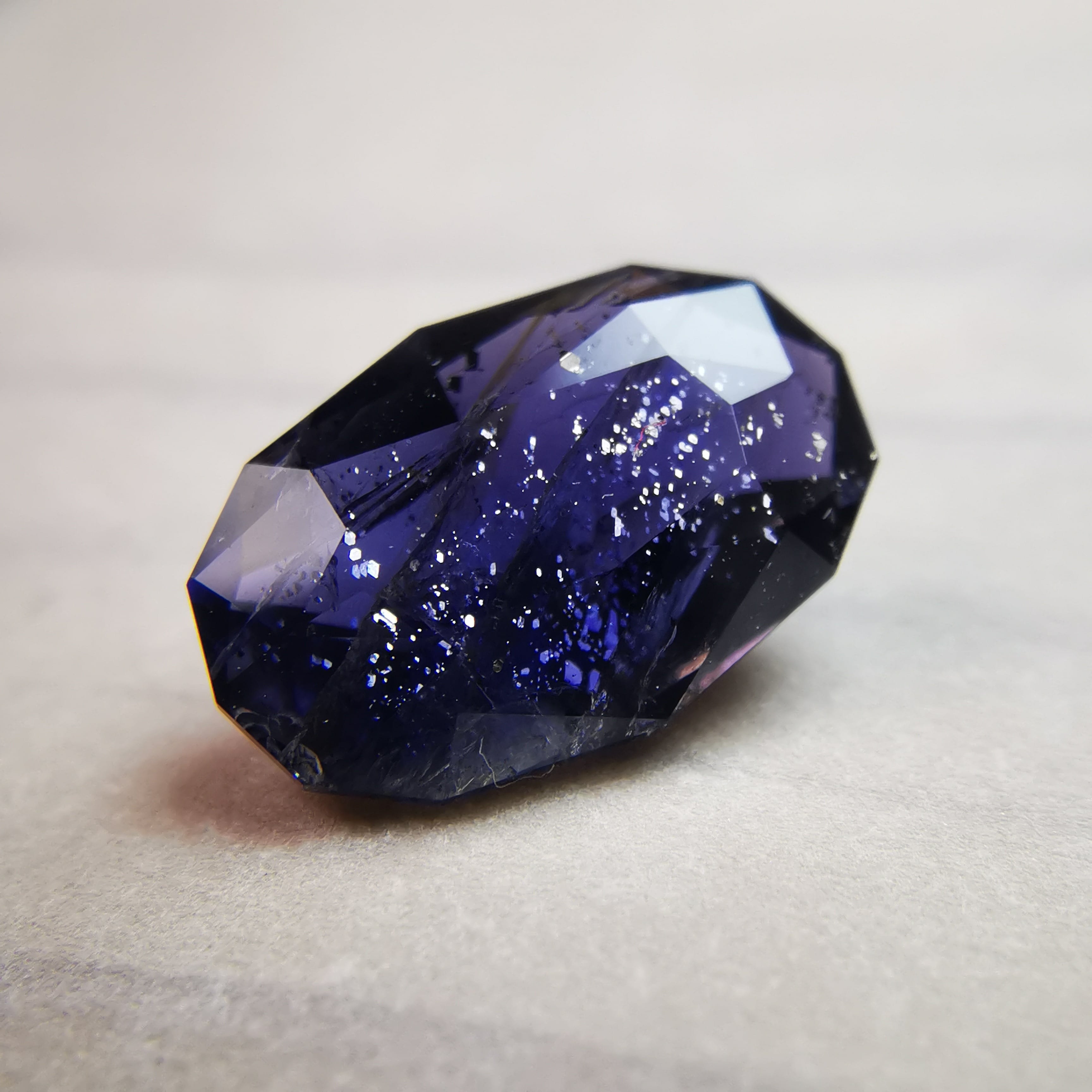 アイオライトサンストーン 1.56ct / W-3215A | Tam＆Tam Gem