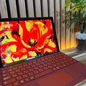 ☘希少ブラックレッド‼️Surface Pro7+☘️タッチパネル☘️メモリ8GB☘️SSD256GB☘️11世代☘️2in1☘️ノートパソコン