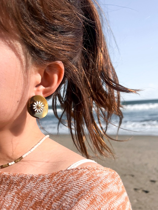 【残１】Sunlit Daisy pierce　サンリットデイジーピアス