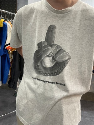 Glove tee