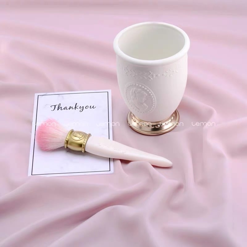 予約中!】 レ メルヴェイユーズ ラデュレ ブラシホルダー 限定