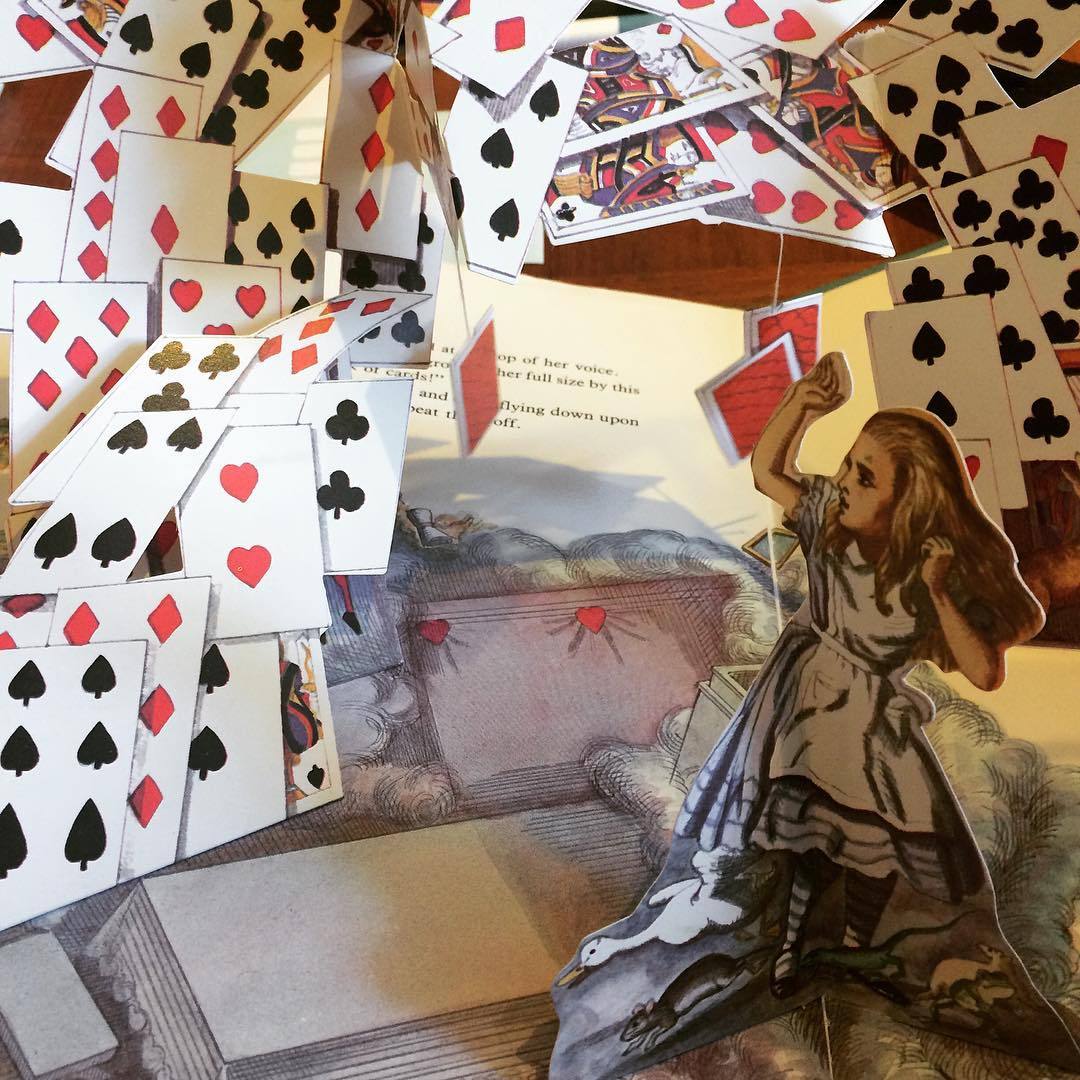 不思議の国のアリス　ポップアップ絵本「Alice in Wonderland: A Macmillan Pop-up Book／Lewis Carroll」 - 画像3