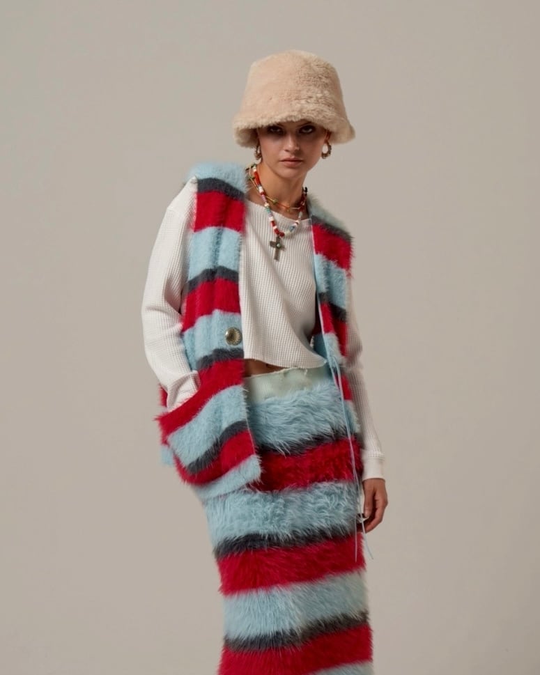 Feather Knit Gilet-Multi Border